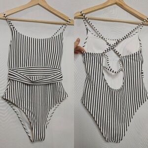 Shade‎ and Shore One Piece Swimsuit White Black Stripe Medium M 8 10 Classic